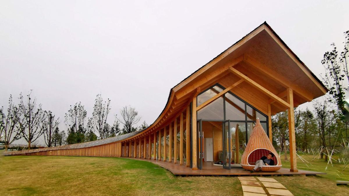 變化型移動(dòng)驛站-戲魚(yú)廊(2)_蘇州昆侖綠建木結(jié)構(gòu)科技股份有限公司.jpg 變化型移動(dòng)驛站-戲魚(yú)廊(2)_蘇州昆侖綠建木結(jié)構(gòu)科技股份有限公司.jpg